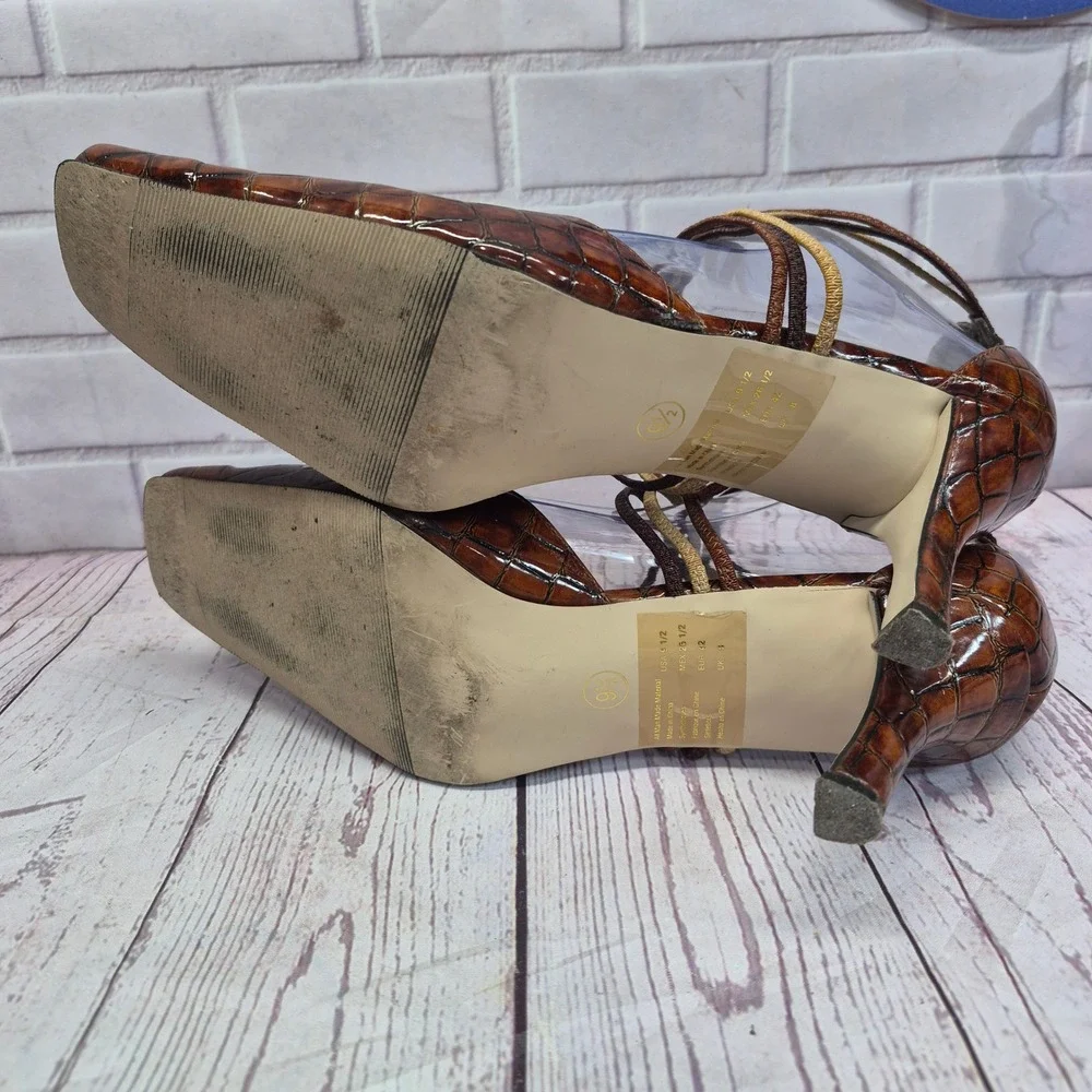 HighLights Brown Faux Croc Square Toe Kitten Heels Multi Strap Pumps Size 9.5